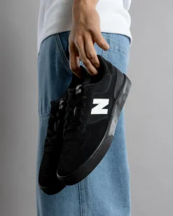Sneakers*New Balance 272 Shoes Black/white
