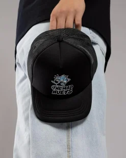 Headwear*The Mad Hueys Boys' Great Bite Shark Trucker Cap Black