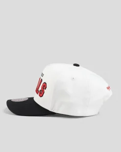 Headwear*Mitchell & Ness Chicago Bulls Pro Pinch Snapback Cap Vintage White/black