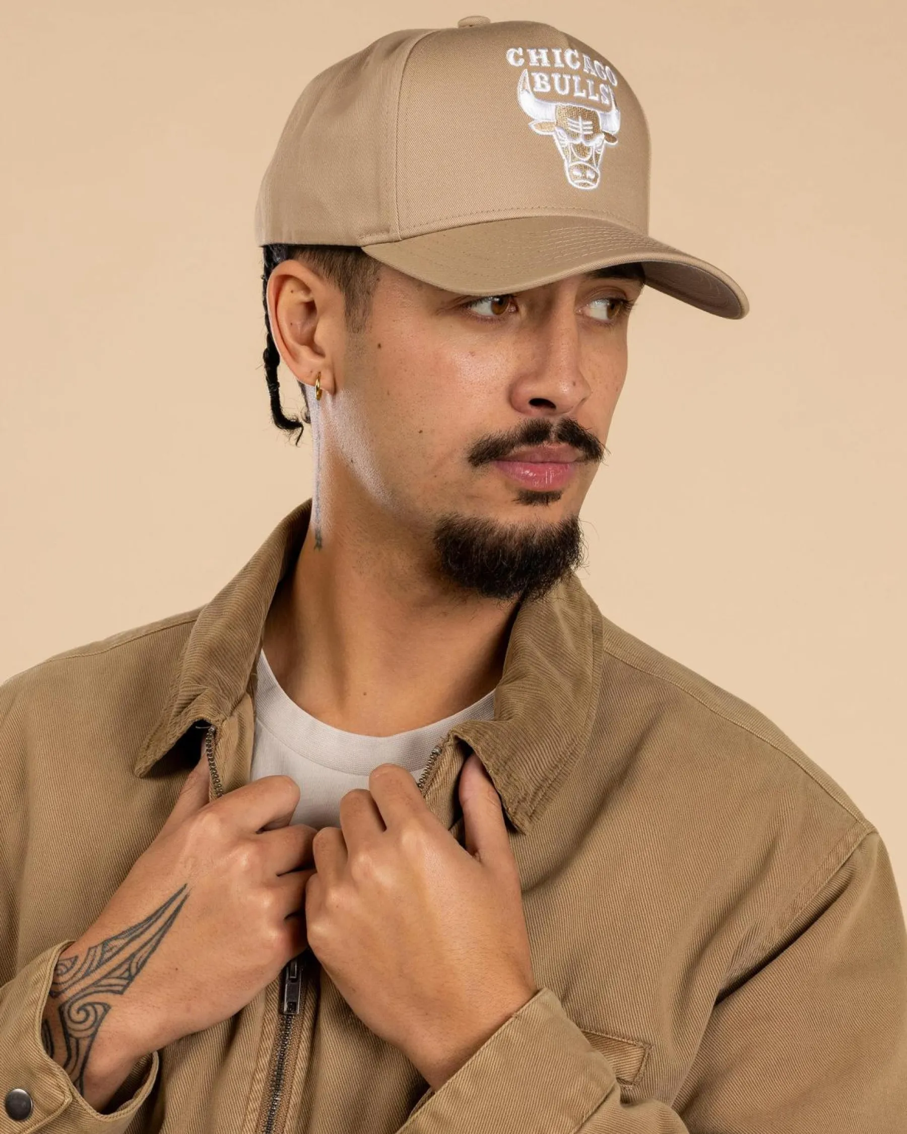 Headwear*Mitchell & Ness Chicago Bulls Pro Pinch Snapback Cap Oat
