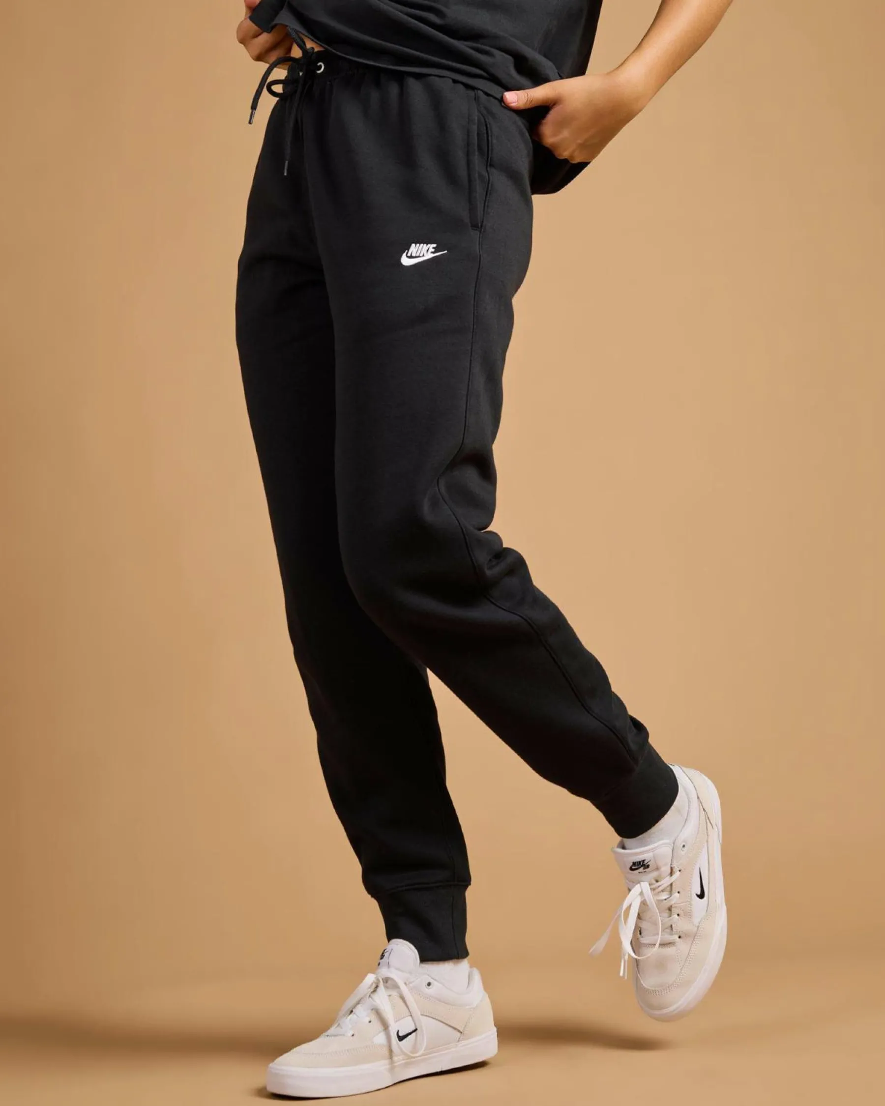 Sets|Activewear*Nike Club BB Jogger Track Pants Black/black/white