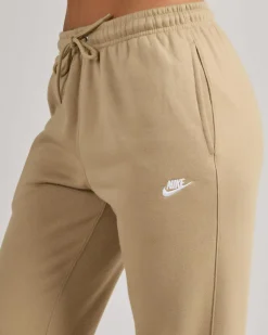Sets|Activewear*Nike Club BB Jogger Track Pants Parachute Beige/parachute Beige/white