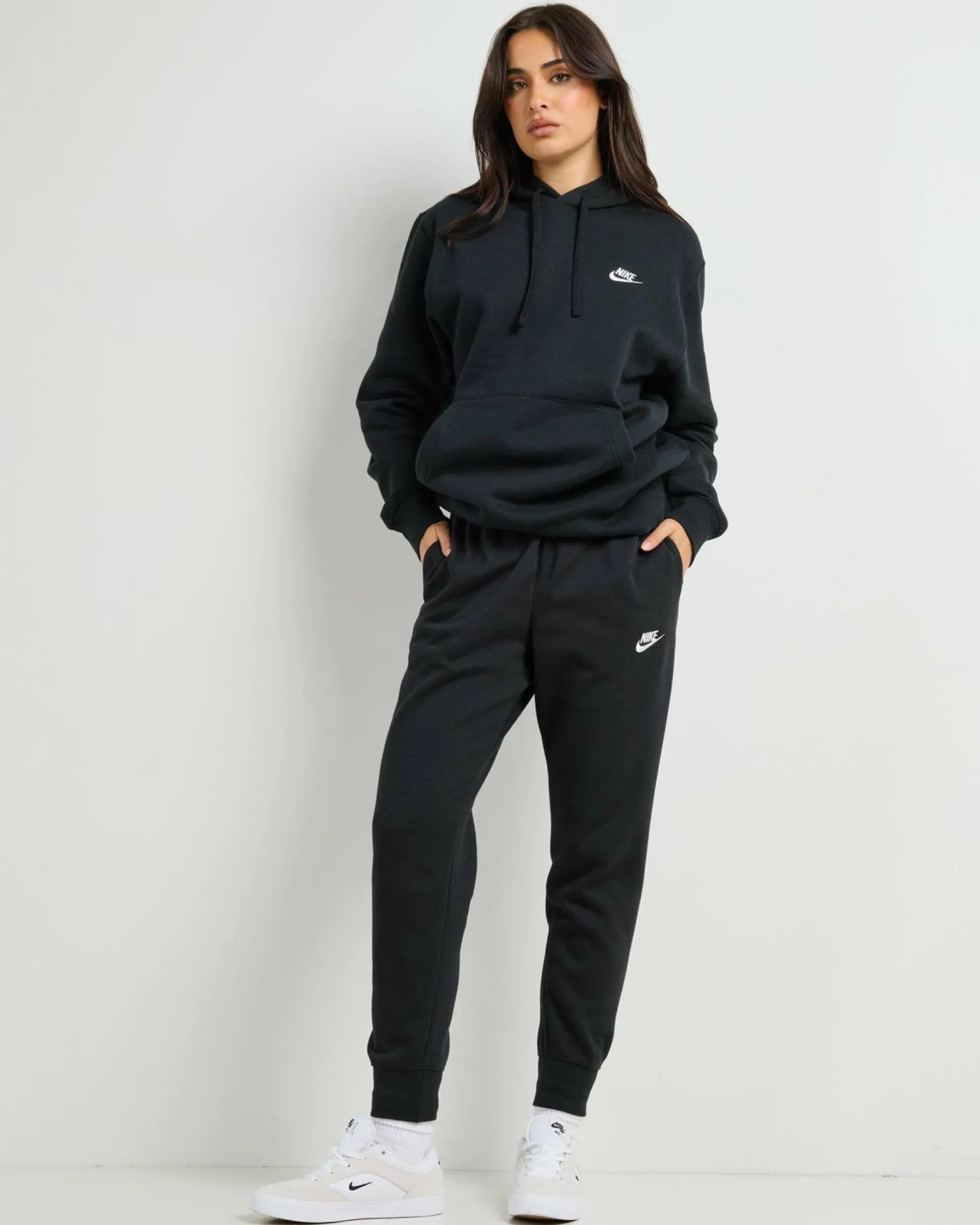 Sets|Activewear*Nike Club Track Pants Black/black/white
