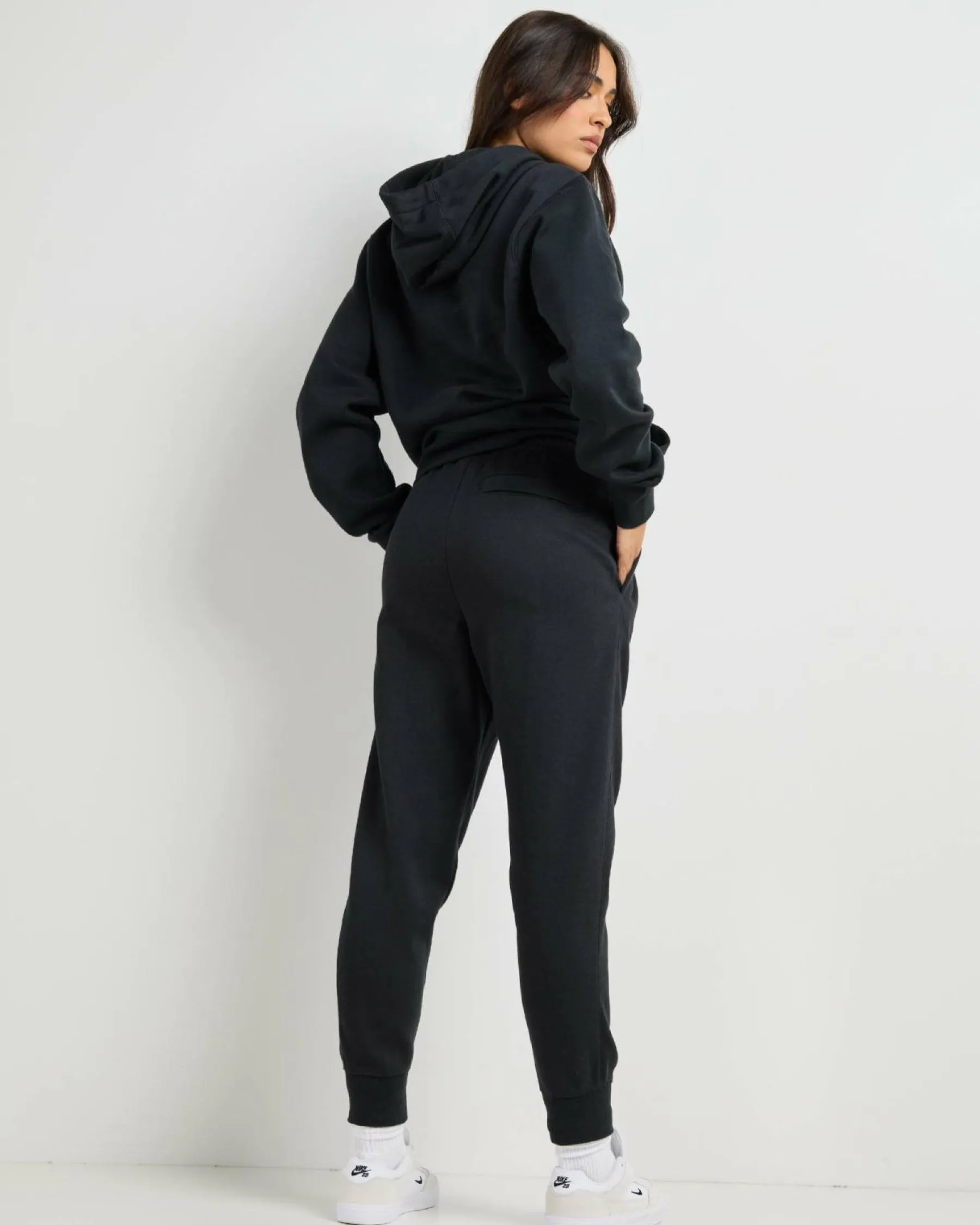 Sets|Activewear*Nike Club Track Pants Black/black/white