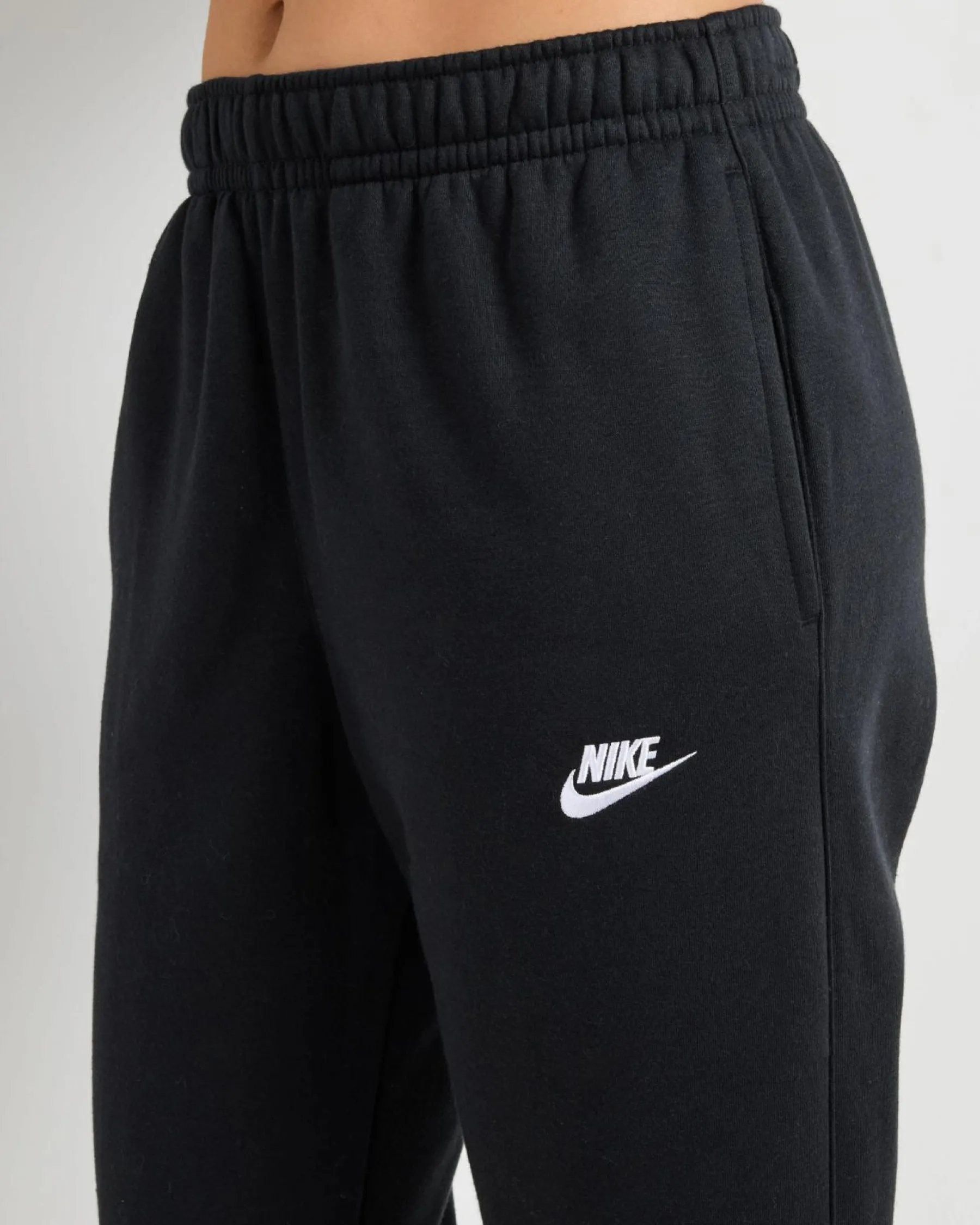 Sets|Activewear*Nike Club Track Pants Black/black/white