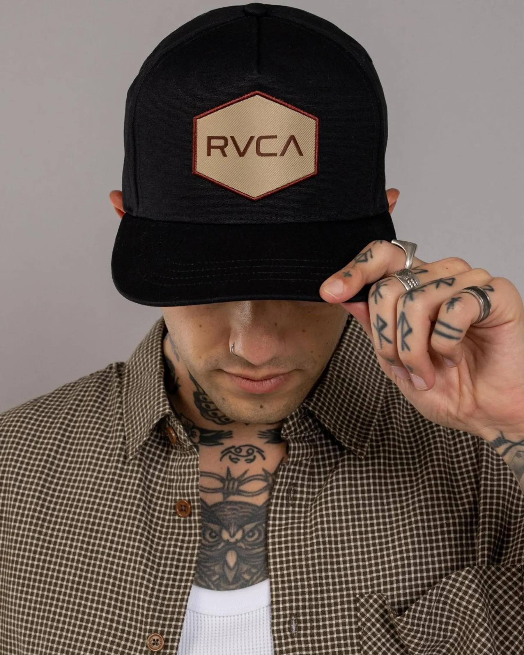 Online Commonwealth Patch Snapback Cap Headwear