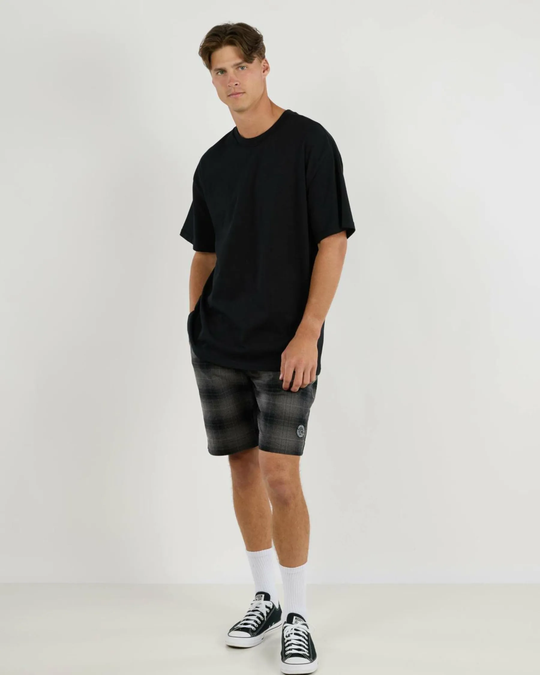 New Crisis Elastic Waist Shorts Shorts & Bottoms