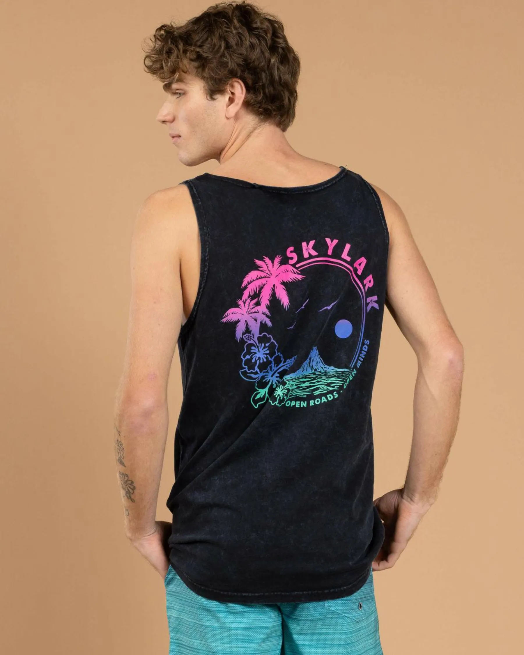 Hot Destination Singlet Tops & T-Shirts