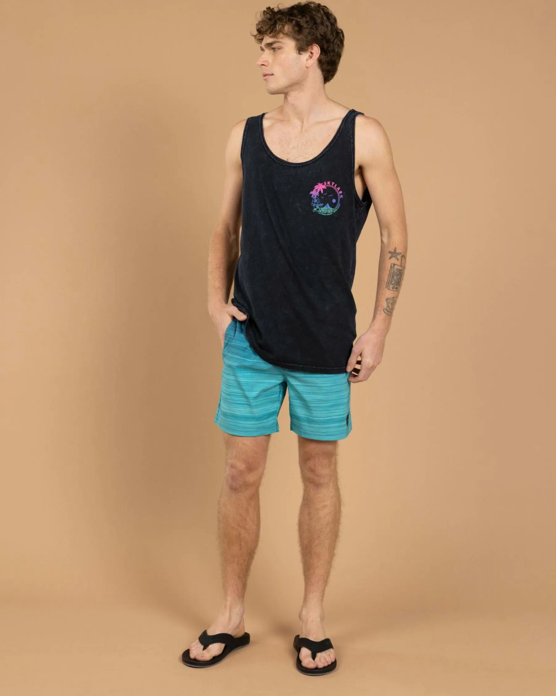 Hot Destination Singlet Tops & T-Shirts