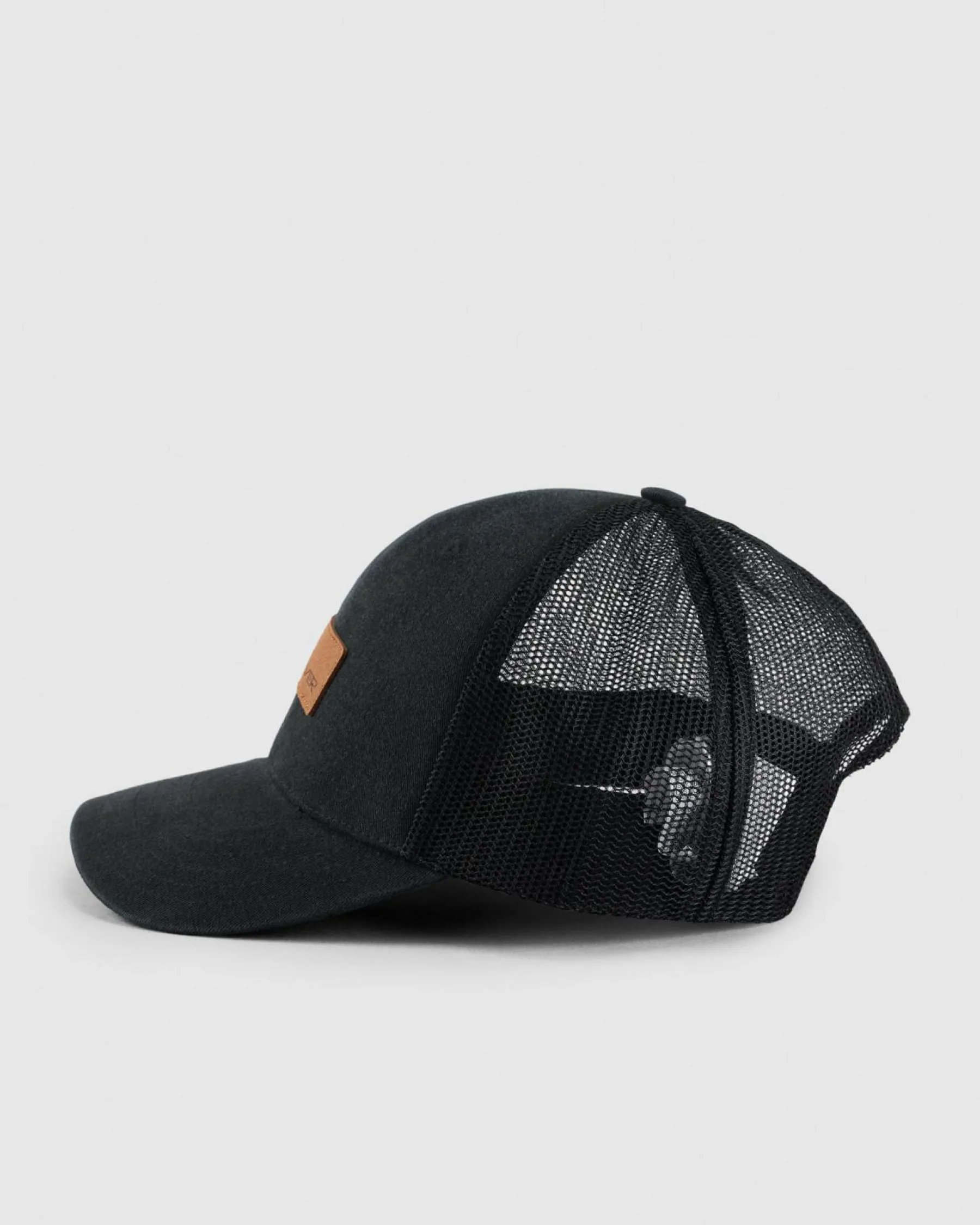 Headwear*Quiksilver Down The Hatch Trucker Cap Black