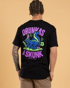 Hot Drunk Skunk T-Shirt Tops & T-Shirts