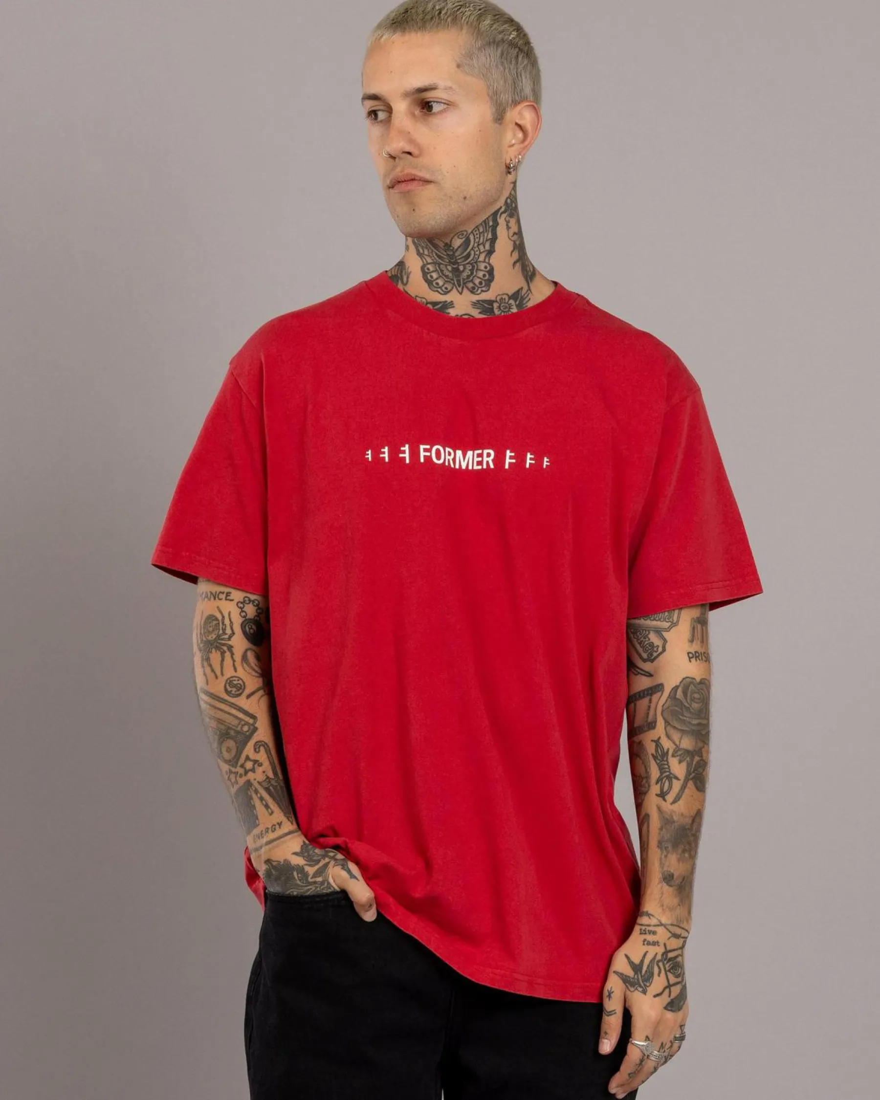 Tops & T-Shirts*Former Envision T-Shirt Washed Red