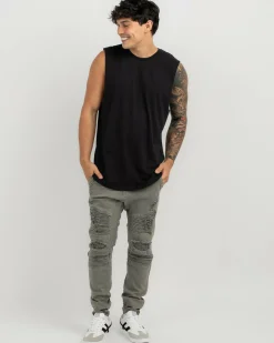 Hot Essential Muscle Tank Tops & T-Shirts