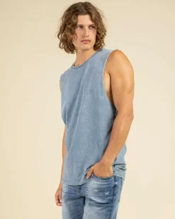 Essential Muscle Tank Tops & T-Shirts