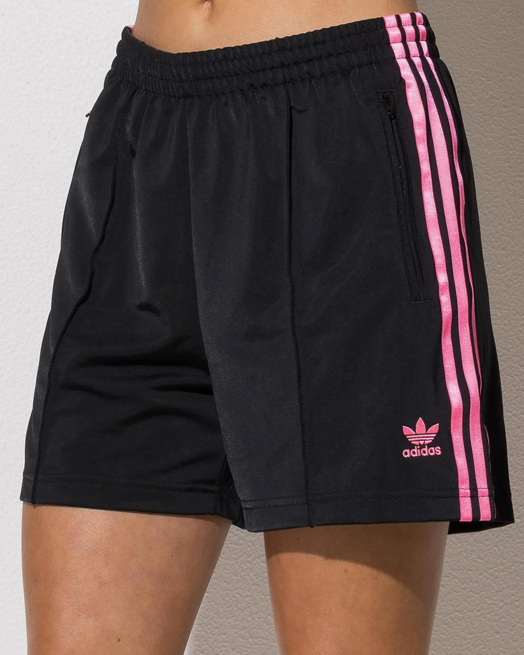 Bottoms*adidas Firebird Shorts Black/lucid Pink