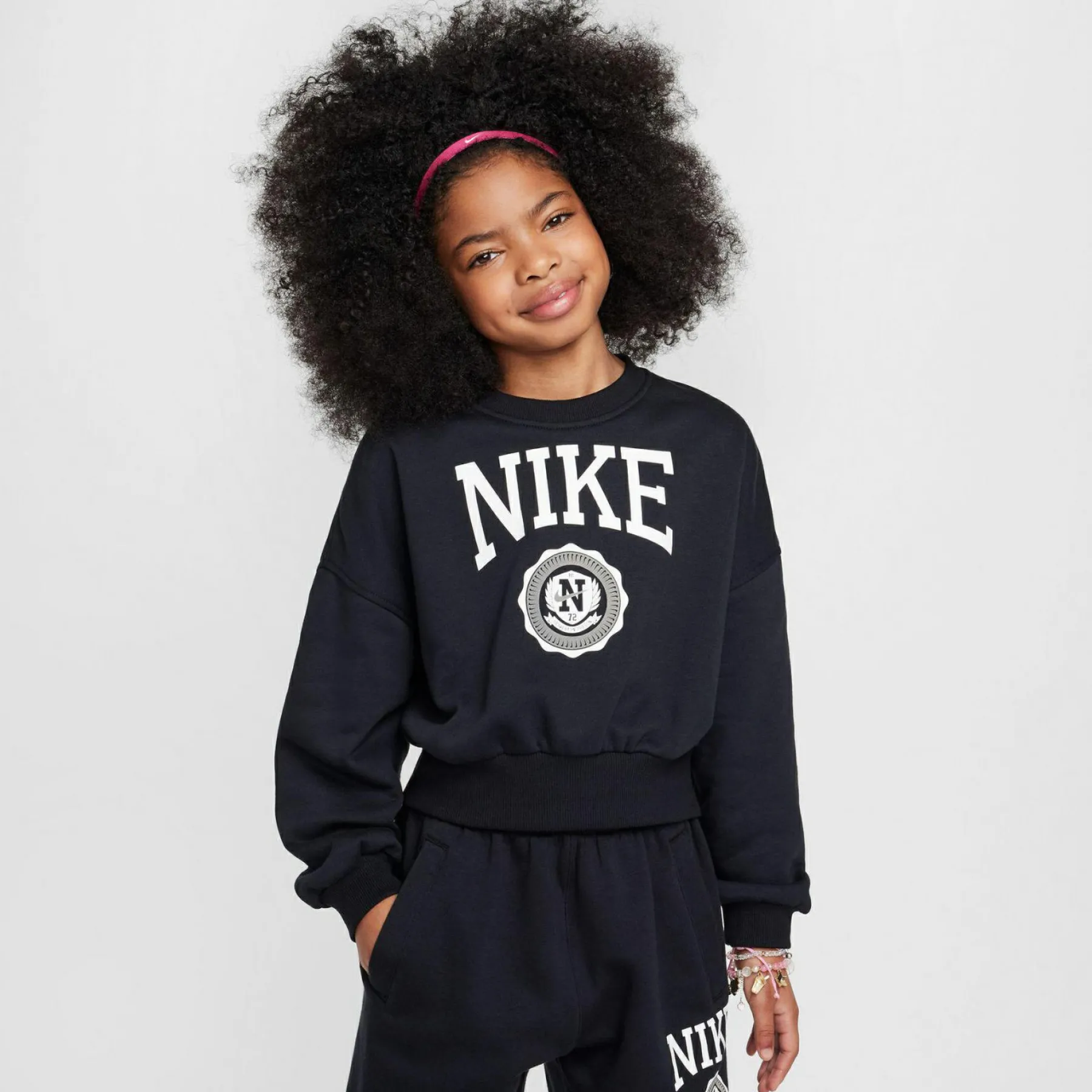 Outerwear*Nike Girls' Club Fleece GX Star Boxy Sweatshirt Black/(white)