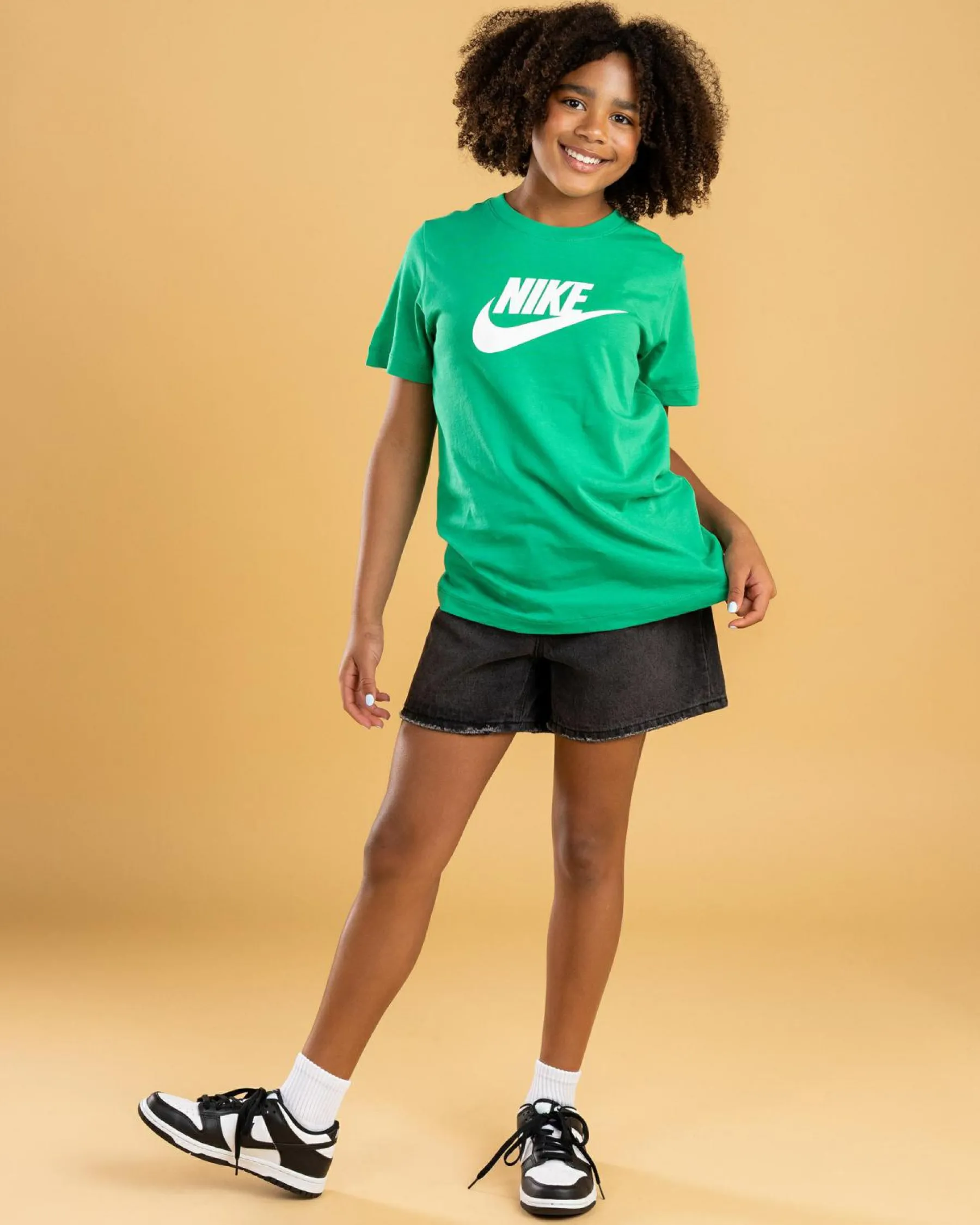 Tops*Nike Girls' Futura T-Shirt Stadium Green