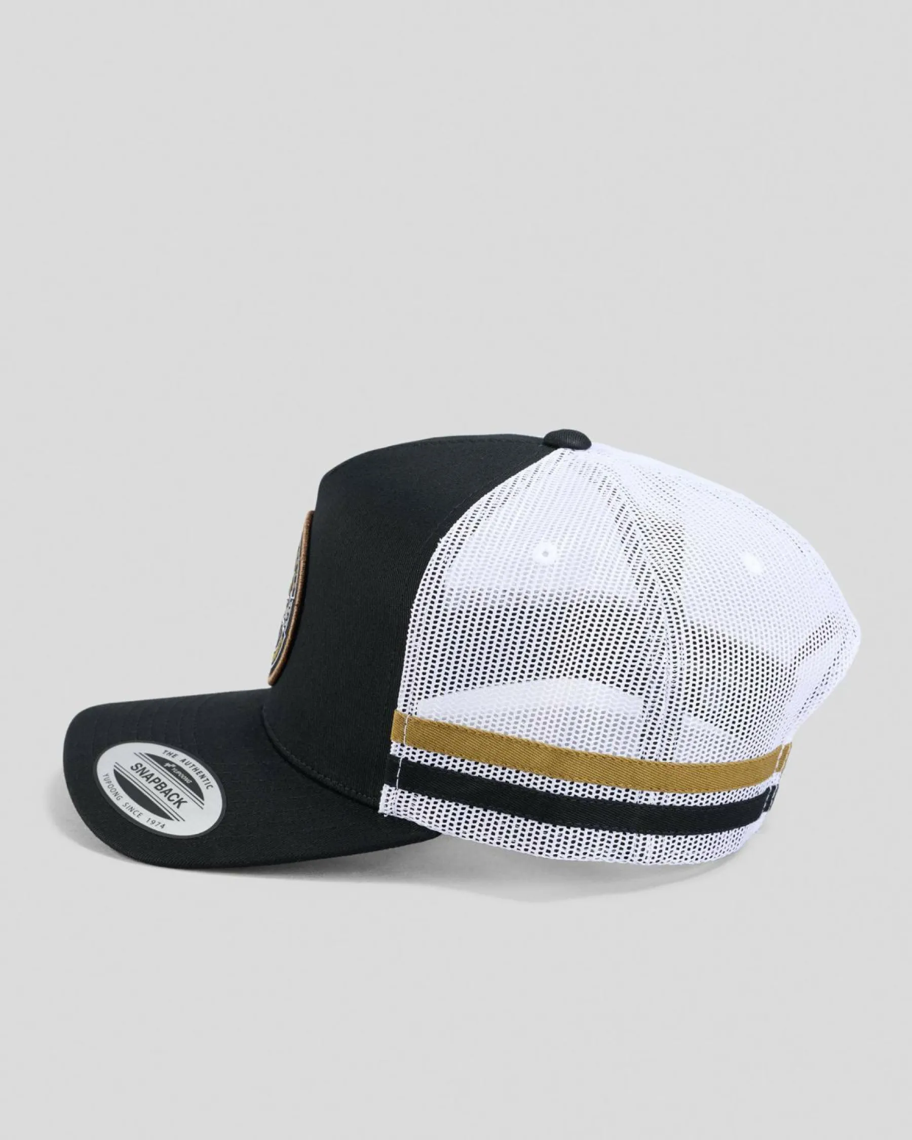 Headwear*The Mad Hueys Hooked Cuda Trucker Cap Black