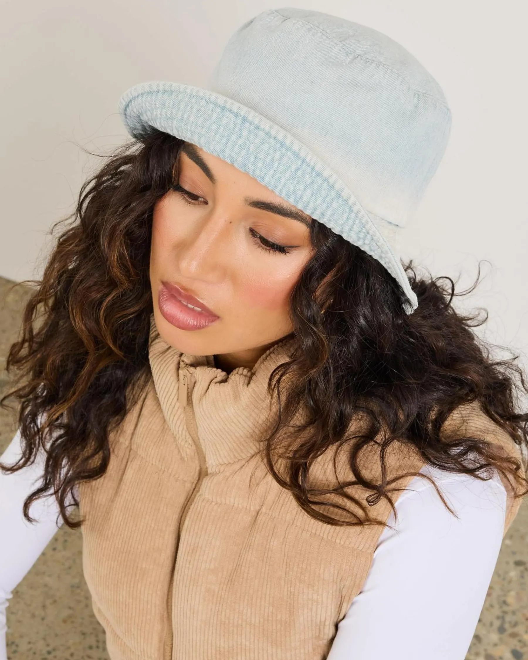 Headwear*Ava And Ever Iris Bucket Hat Light Ombre Denim