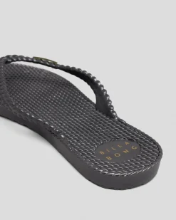Online Kick Back Metallic Thongs Women Flip Flops