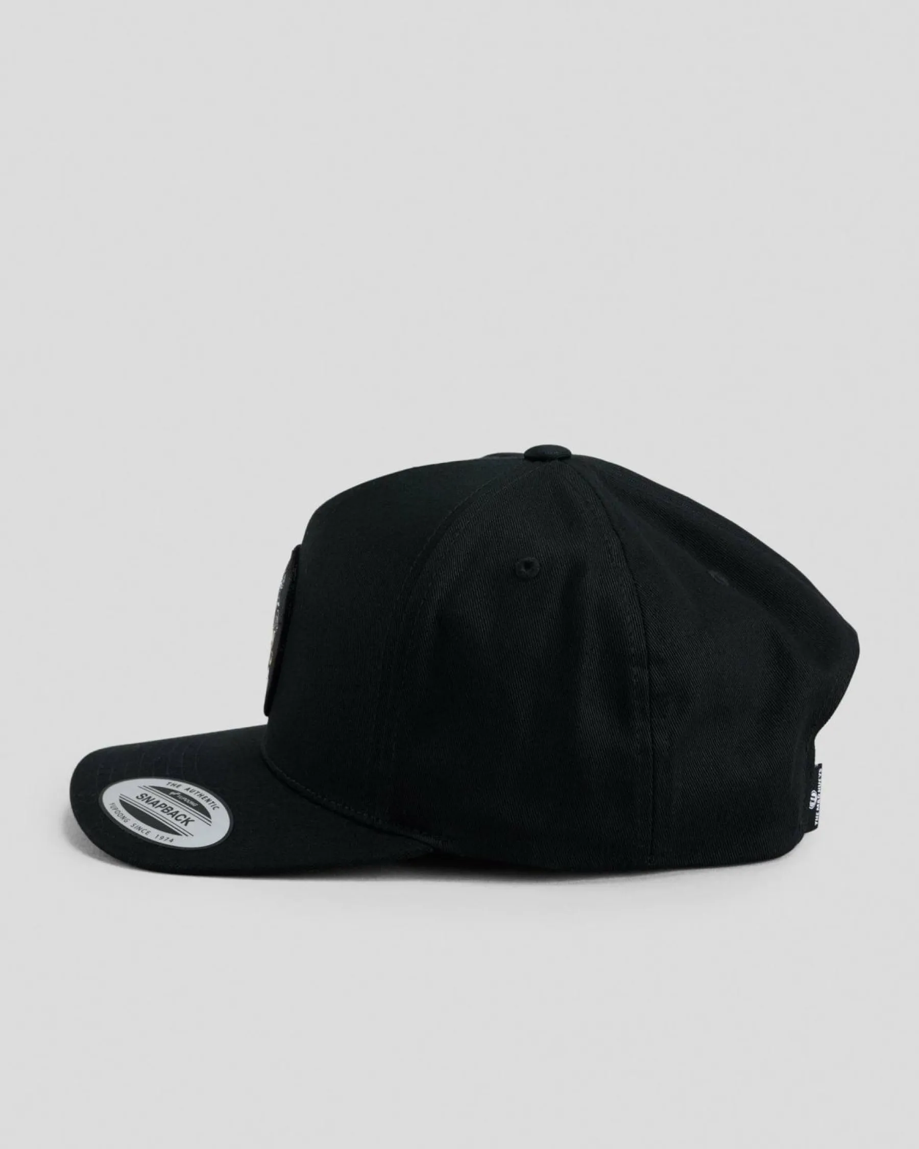 Headwear*The Mad Hueys Kraken Port Hole Snapback Cap Black