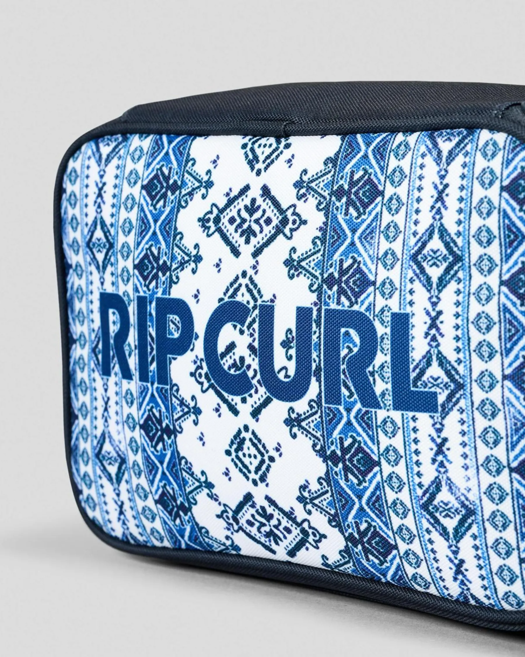 Bottles & Lunch Boxes*Rip Curl Lunch Box Navy/white