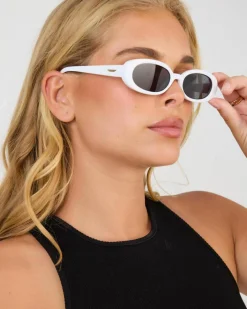 Sunglasses*Indie Eyewear Megan Sunglasses White/black