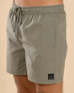 Hot Motion Elastic Waist Shorts Shorts & Bottoms