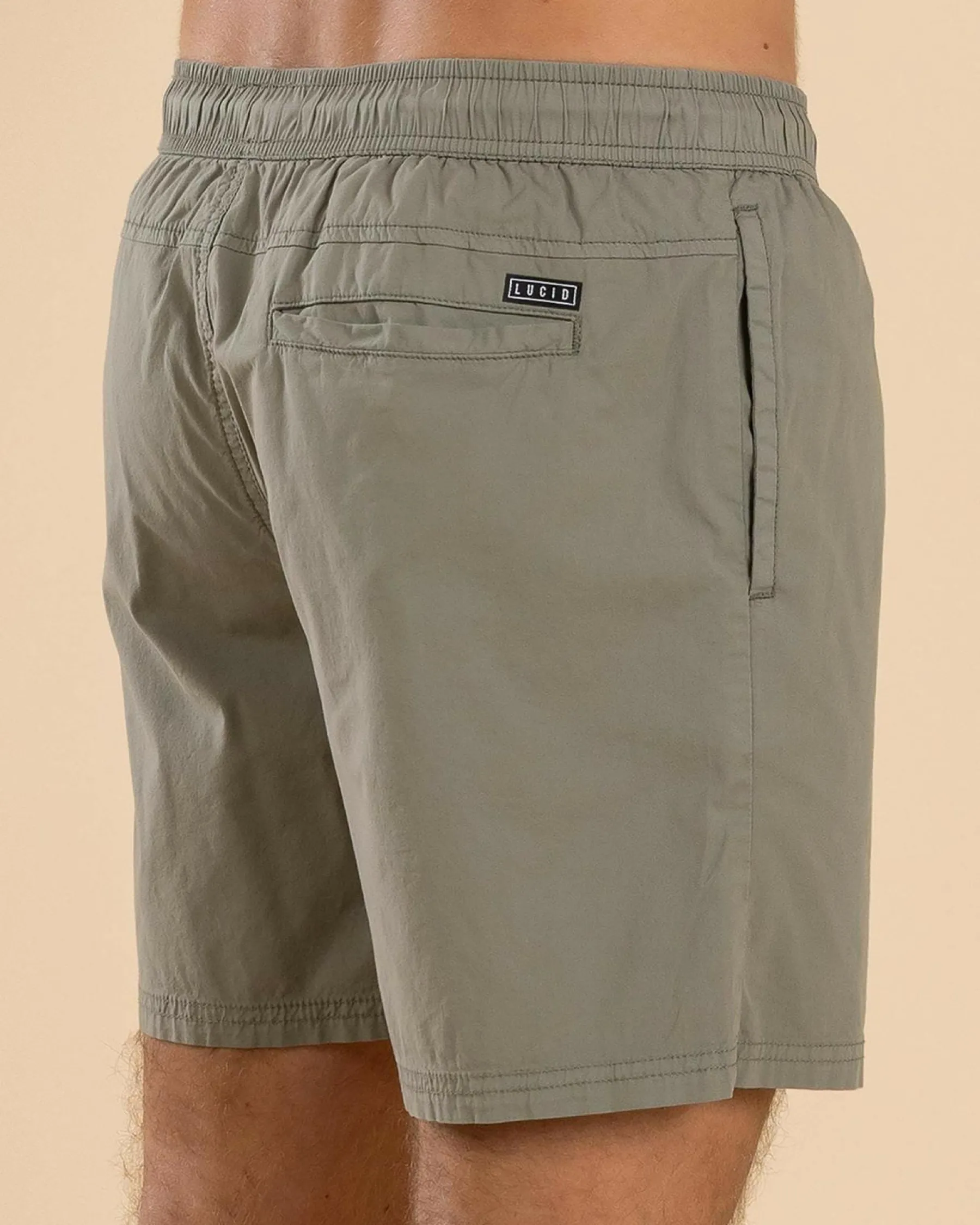 Hot Motion Elastic Waist Shorts Shorts & Bottoms