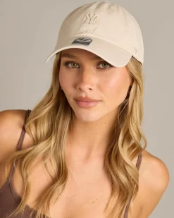 Headwear*Forty Seven New York Yankees Base Runner Clean Up Cap Bone/bone