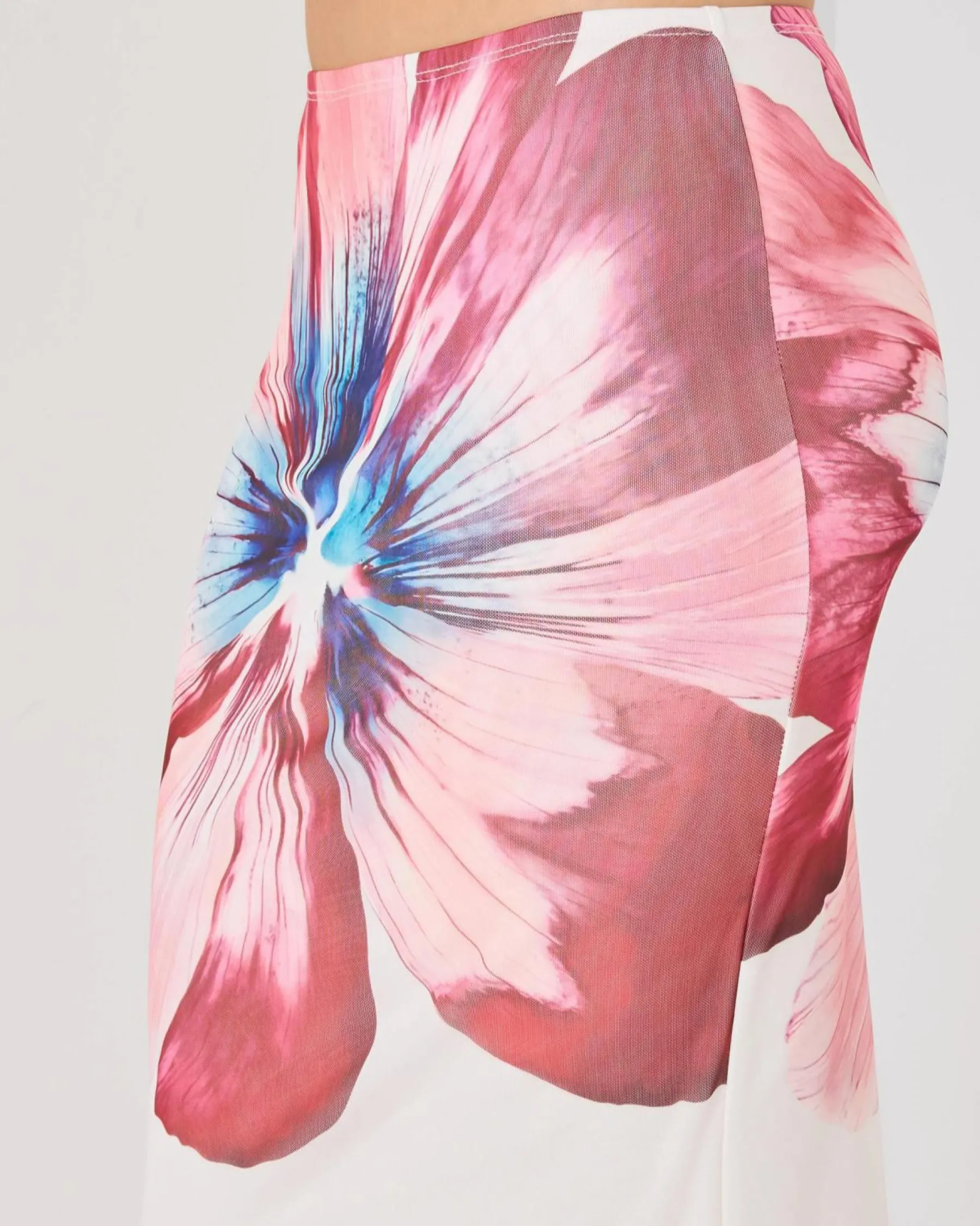Bottoms*Ava And Ever Phuket Maxi Skirt White/pink Floral