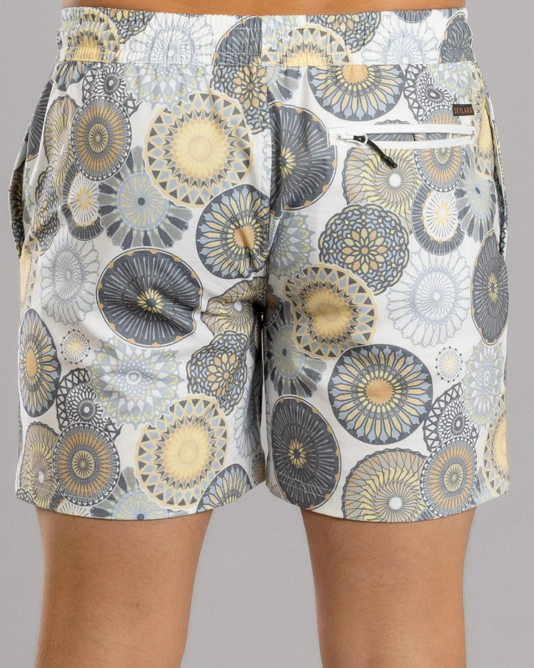 Clearance Radial Elastic Waist Shorts Shorts & Bottoms