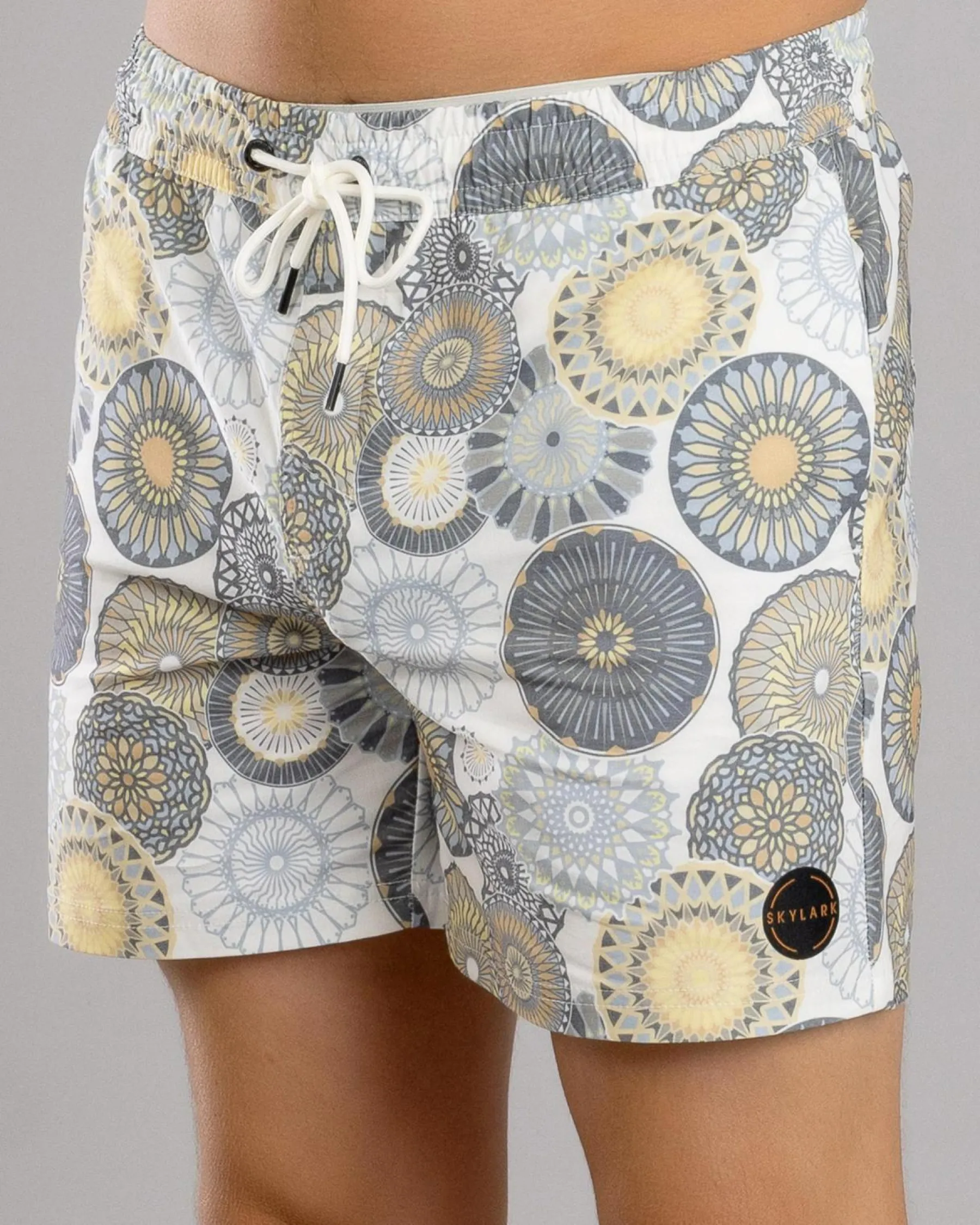 Clearance Radial Elastic Waist Shorts Shorts & Bottoms