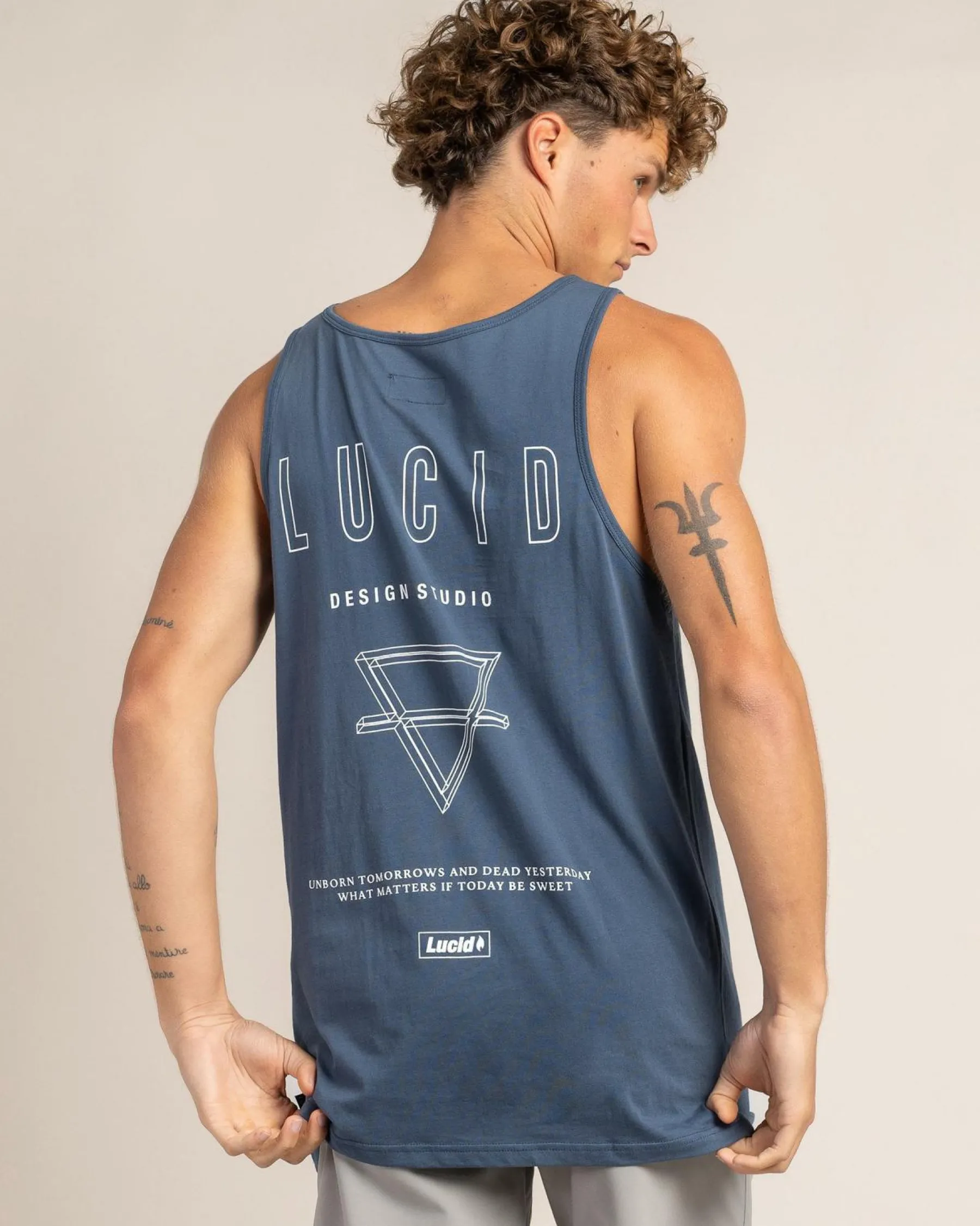 Outlet Resilient Singlet Tops & T-Shirts