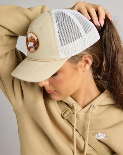 New Rise Outdoor Trucker Cap Women Headwear