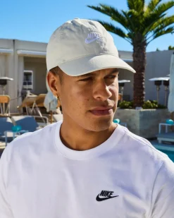 Headwear*Nike SB Club Cap Light Bone/white