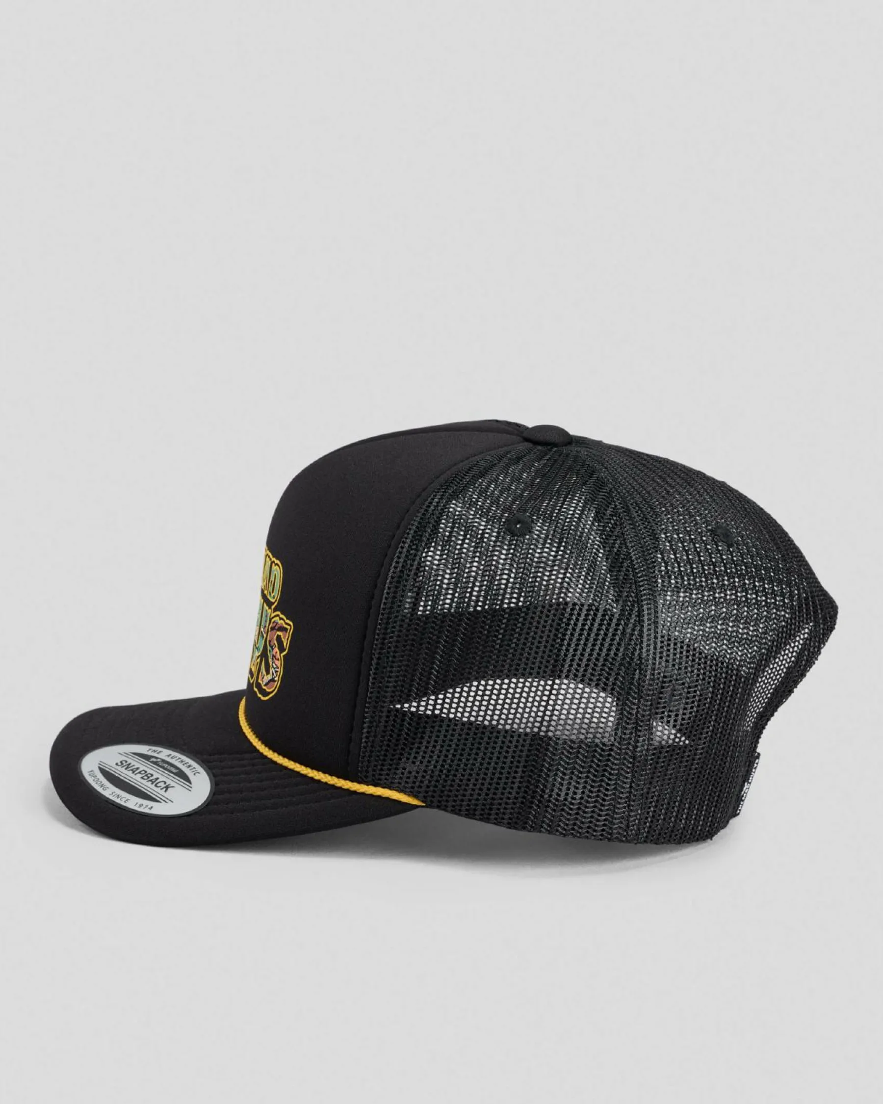 Headwear*The Mad Hueys She'll Be Right Trucker Cap Black