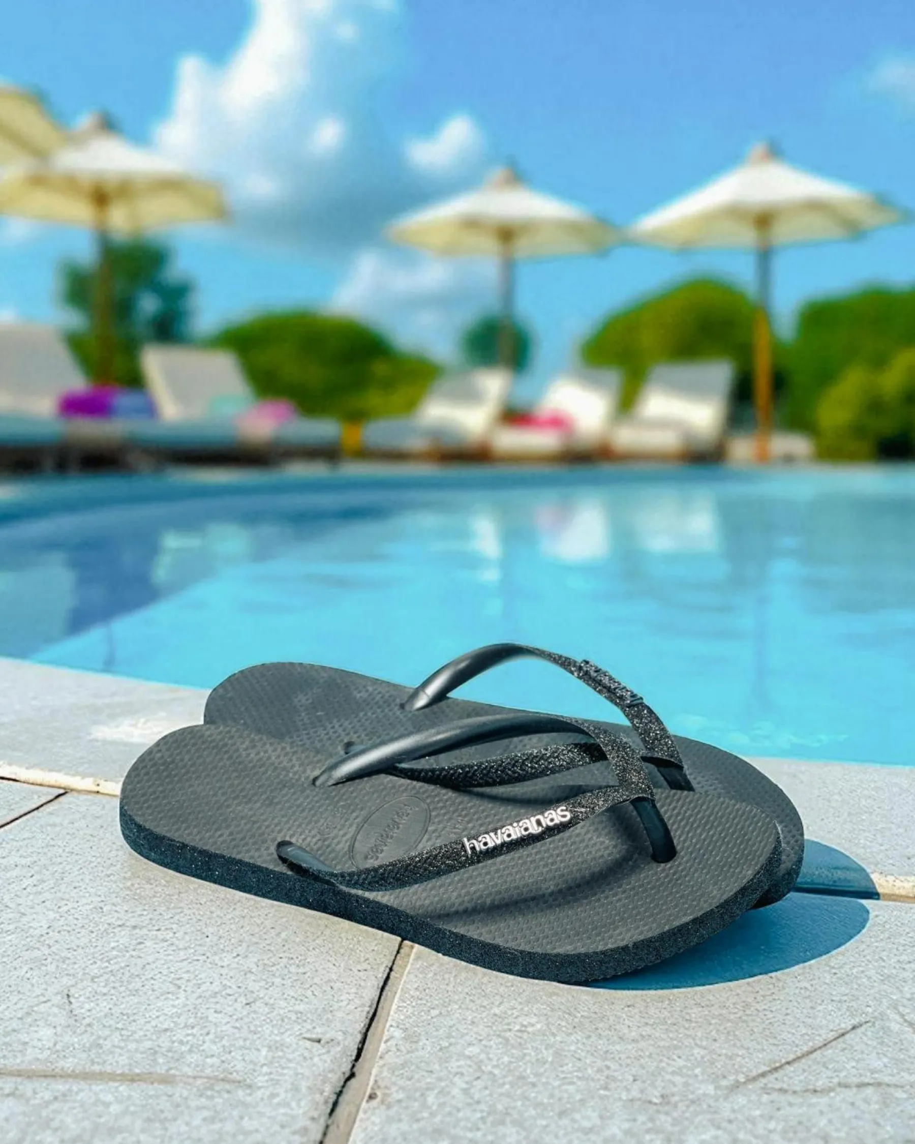 Hot Slim Sparkle Thongs Women Flip Flops
