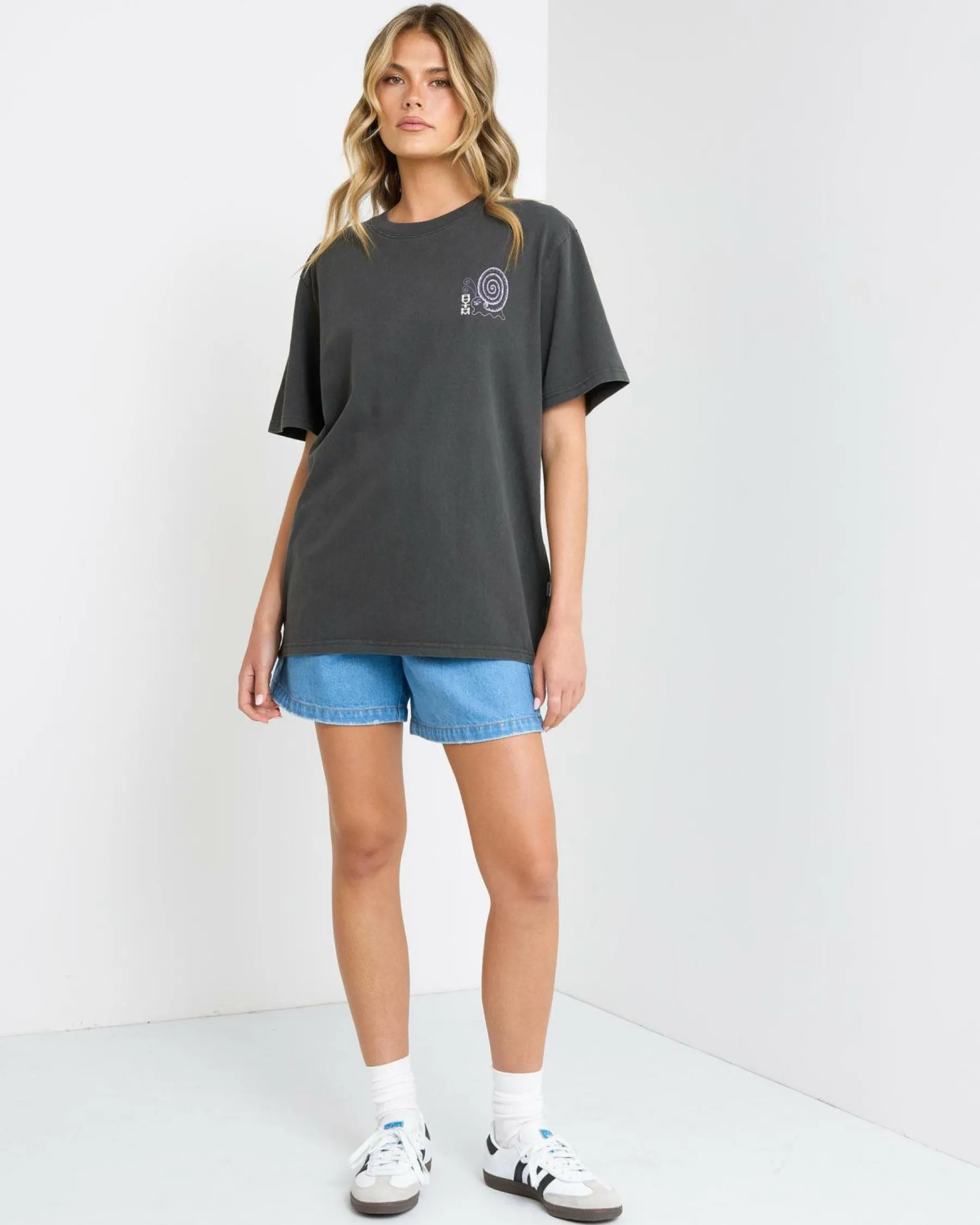 Hot Snail Vintage T-Shirt Women Tops