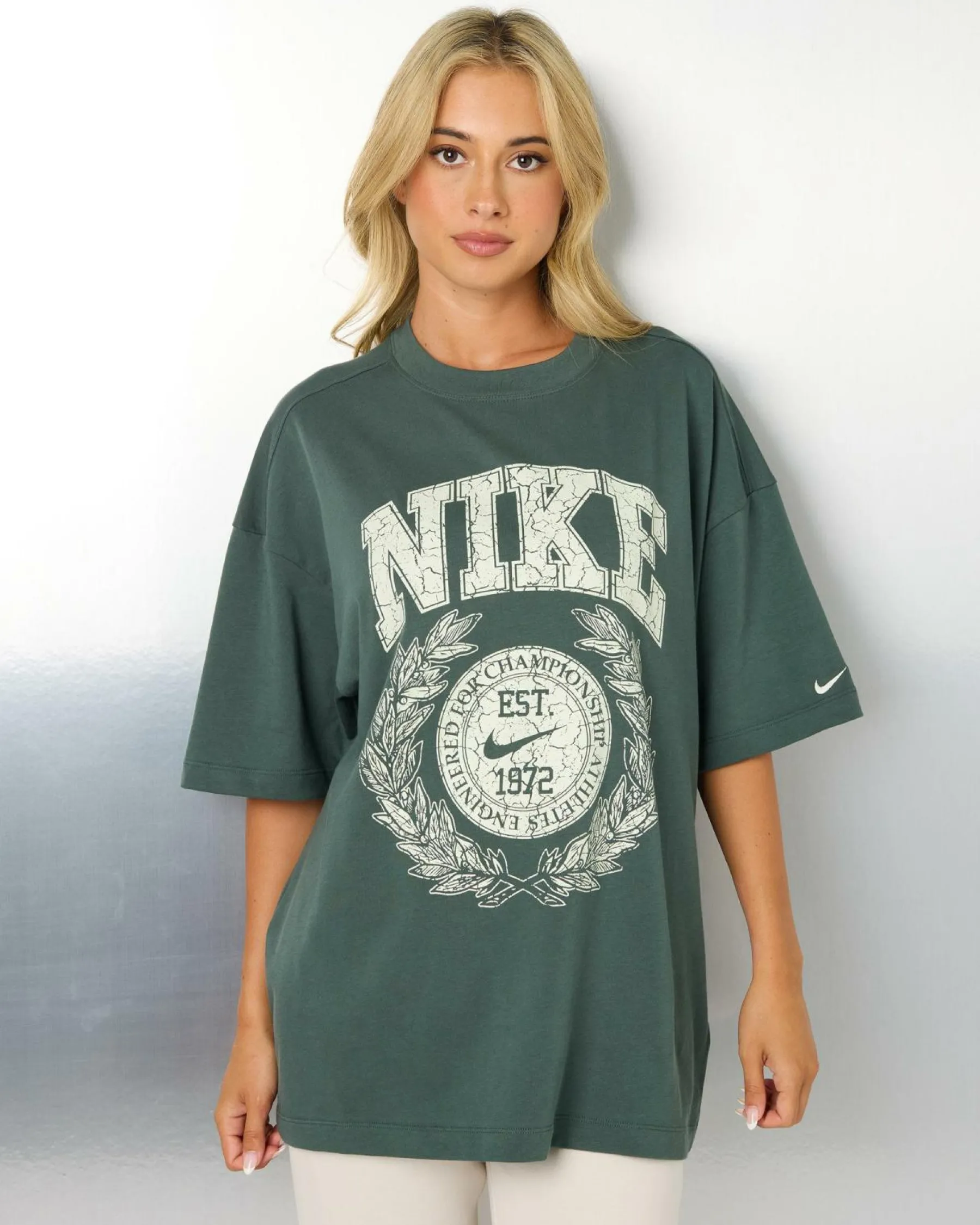 Tops*Nike Sportswear Essential Women's Oversized T-Shirt Vintage Green/sea Glass