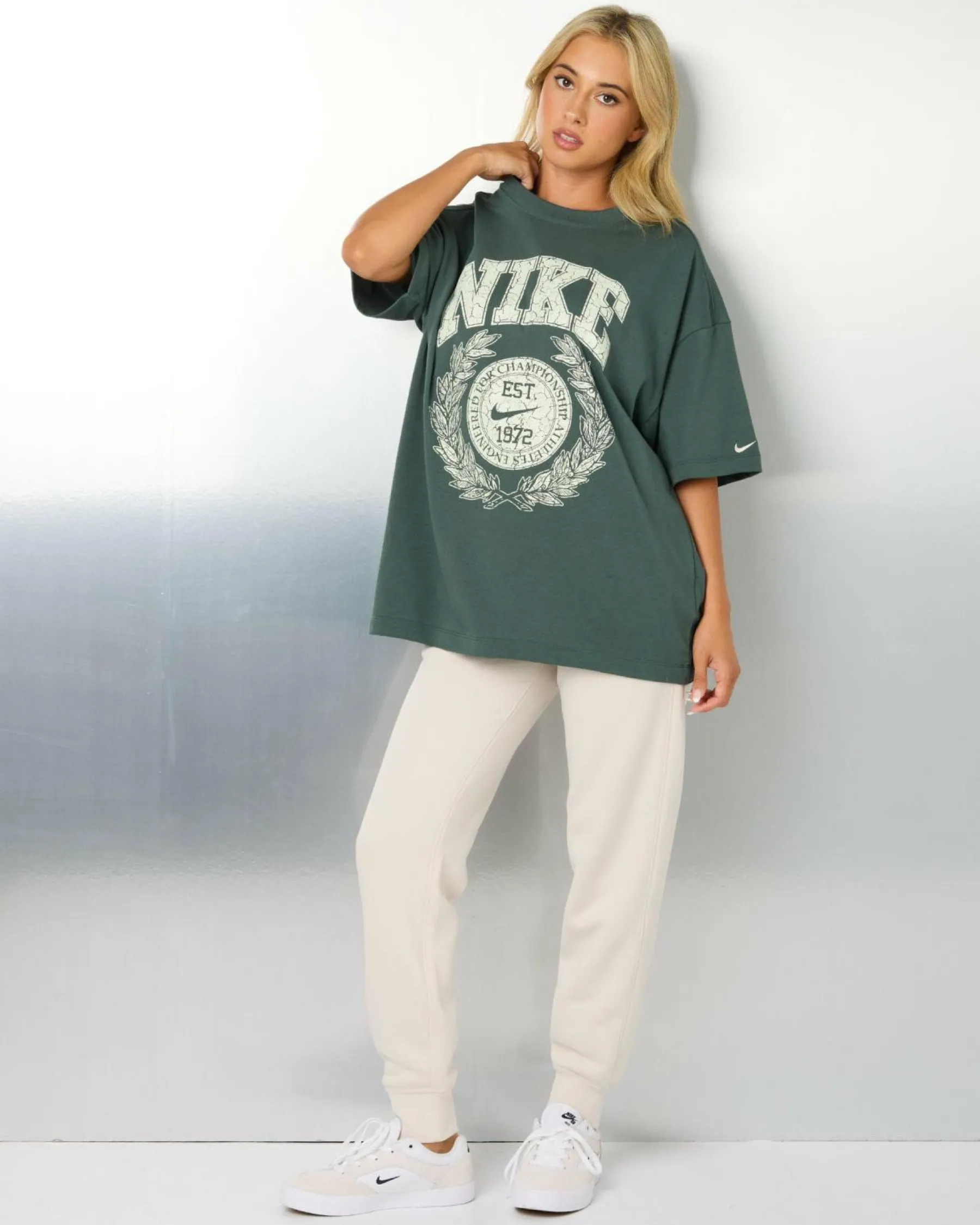 Tops*Nike Sportswear Essential Women's Oversized T-Shirt Vintage Green/sea Glass