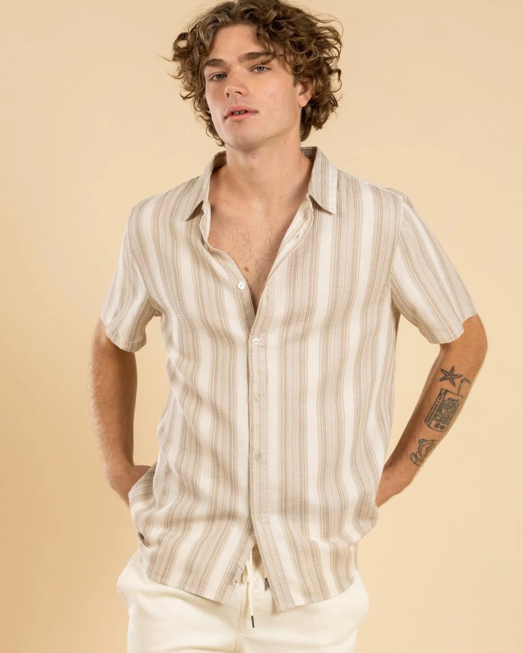 Hot Surge Short Sleeve Shirt Tops & T-Shirts