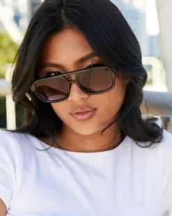 Sunglasses*Indie Eyewear Taylor Sunglasses Black/gd Olive
