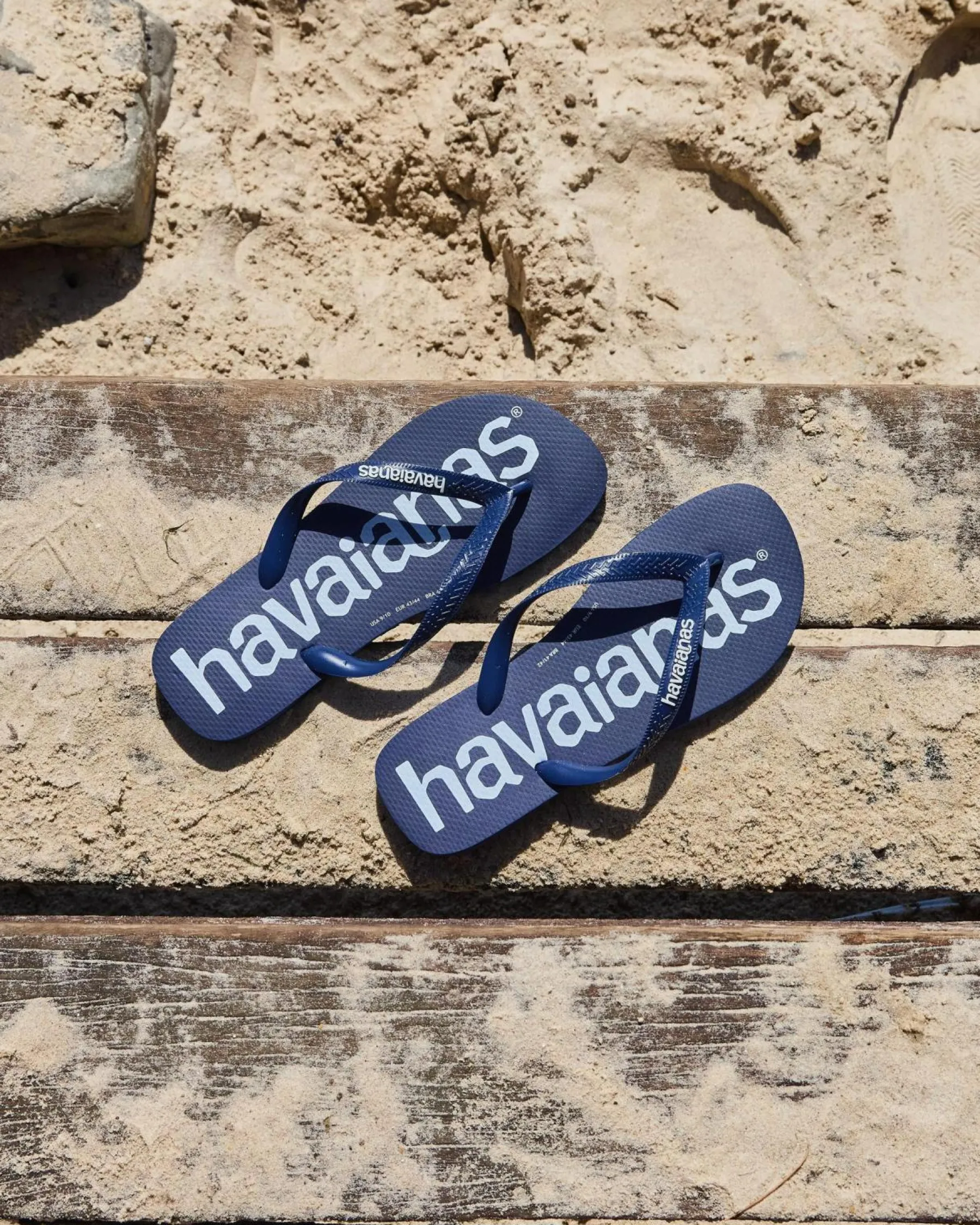 Clearance Top Logo Thongs Flip Flops & Sandals