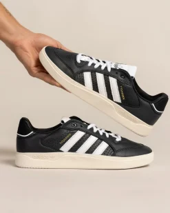 Hot Tyshawn Low Shoes Sneakers