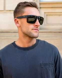 Sunglasses*Carve Vendetta Polarised Sunglasses Black