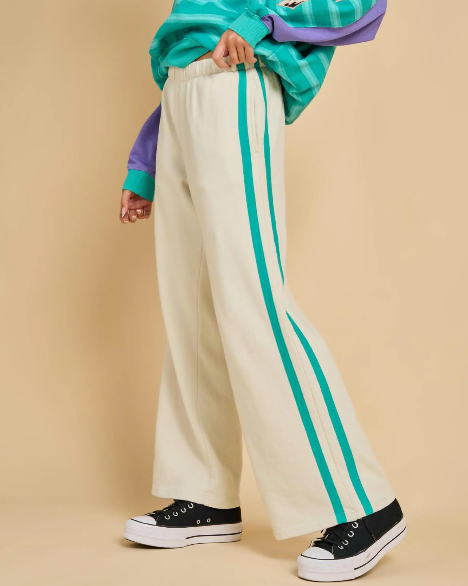 Hot Wave Out Fleece Pants Women Activewear|Bottoms