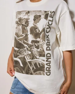 Tops*Fox Women's Circa 74 Oversized T-Shirt Off Wht