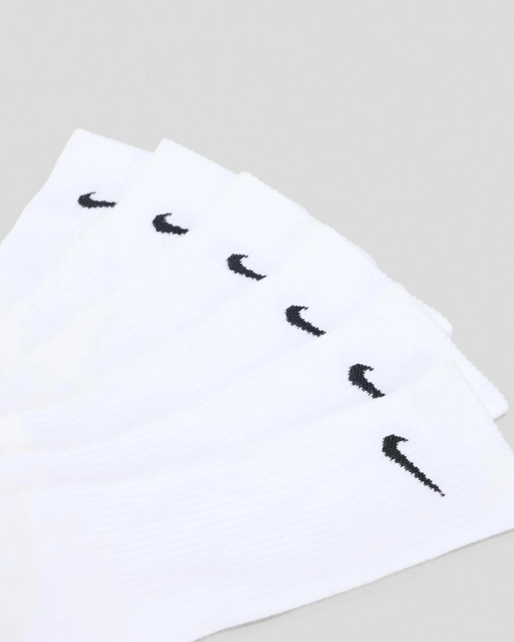Socks*Nike Women's Everyday Plus Cushioned Training Crew Sock Pack White/black