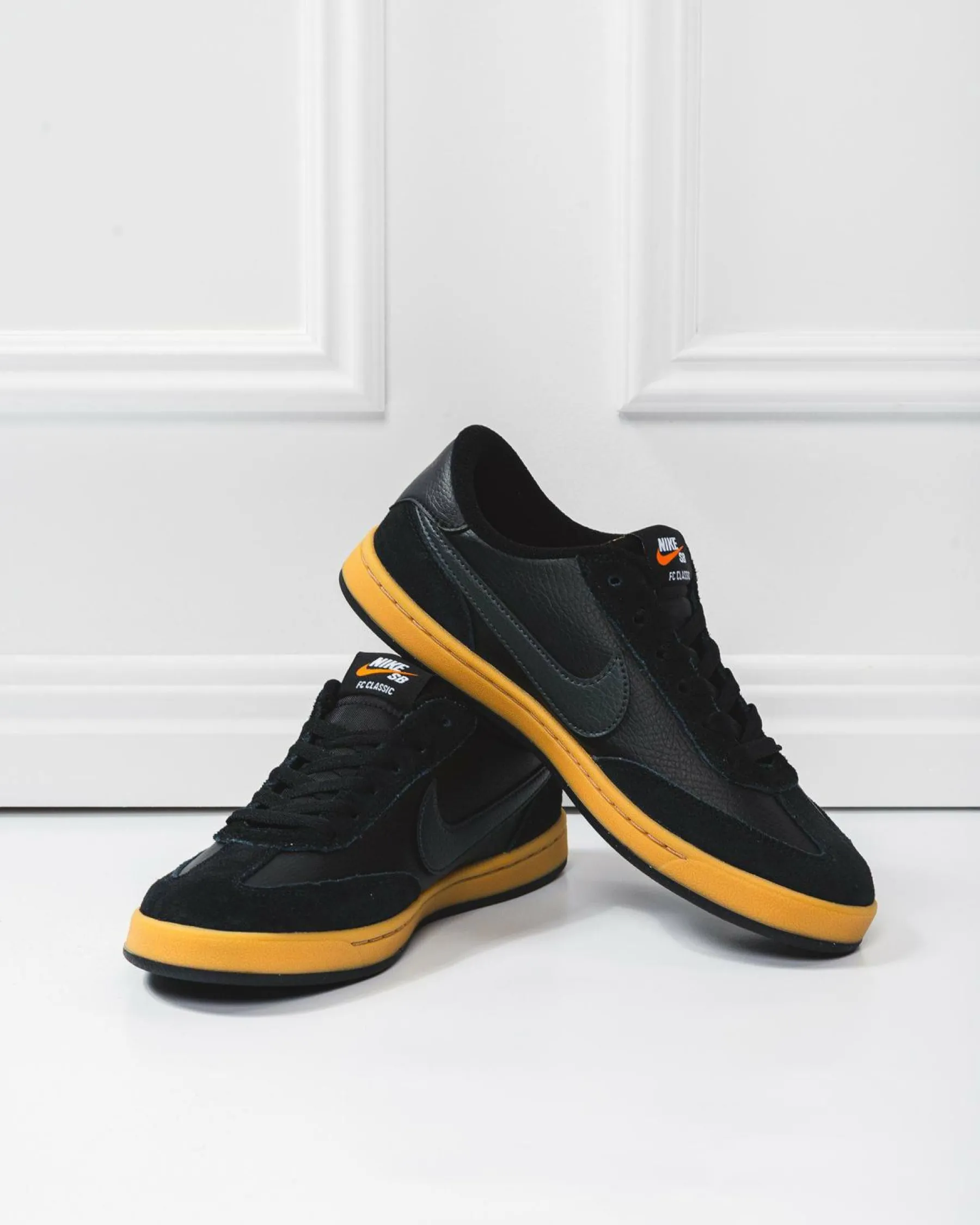 Sneakers*Nike Womens SB FC Classic Shoes Black/black-black-vivid Orange